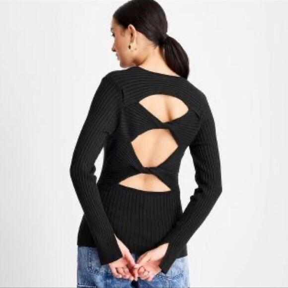 Party Twisted Back Crewneck Pullover Sweater Future Collective Kahlana Barfield - Picture 8 of 9